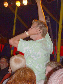 2003_0608_200533AA